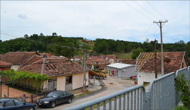 НЕВРЕМЕ ЗАСТРАШИЛО ЖИТЕЉЕ: Изгорела три објекта после удара грома